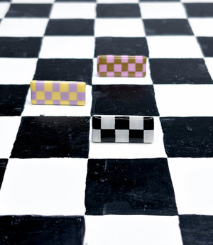 Checkerboard Ring horizontal