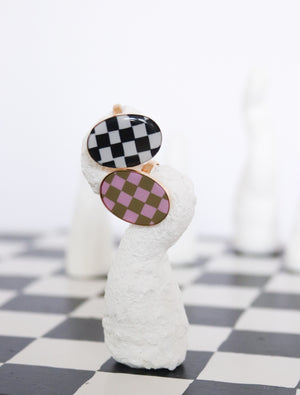 Checkerboard Ring Oval