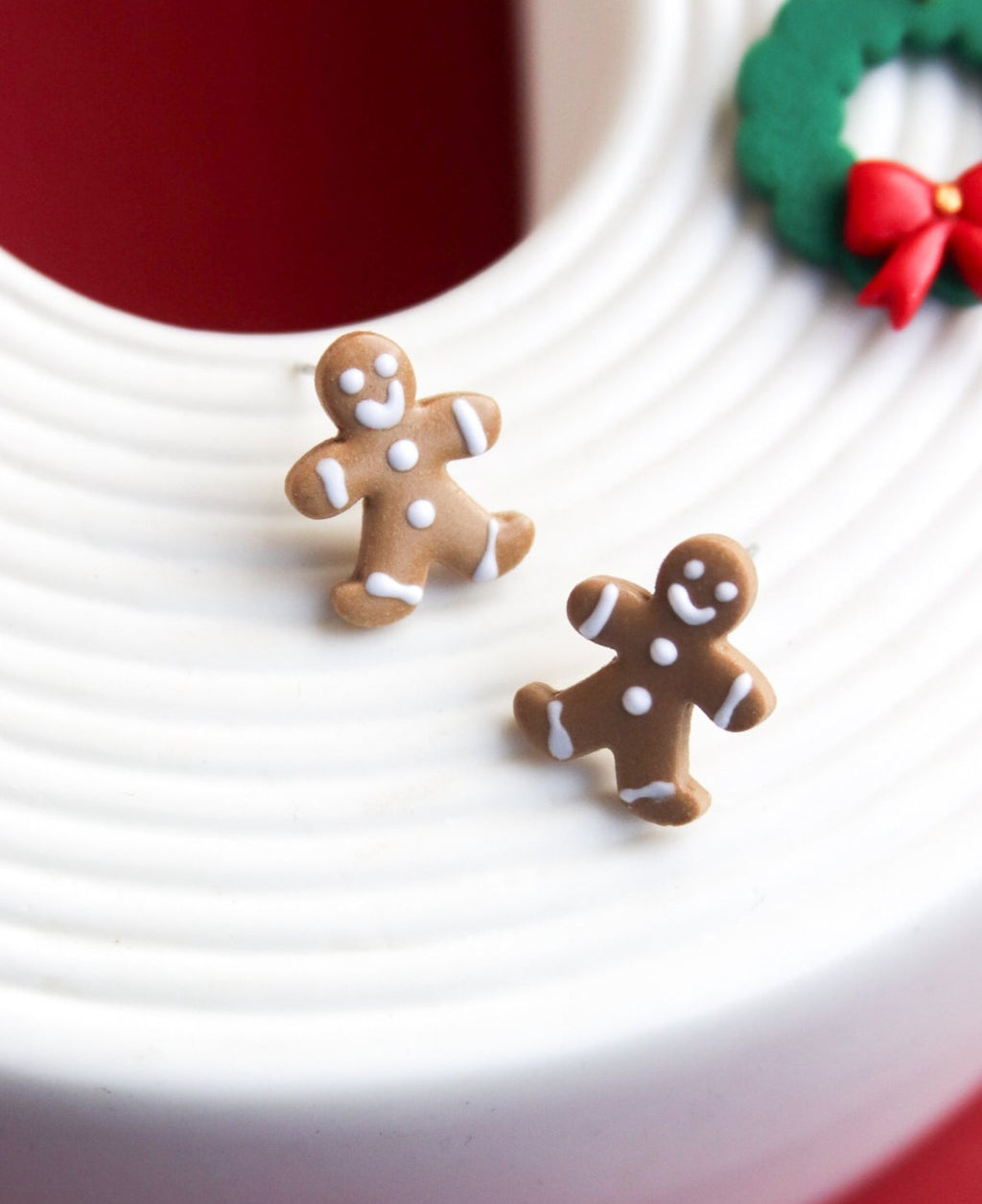 Gingerbread studs
